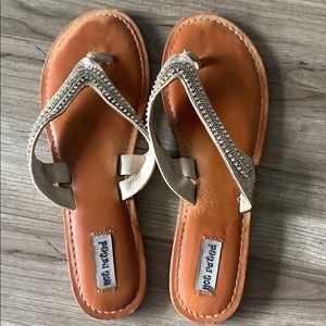 Women’s sandals